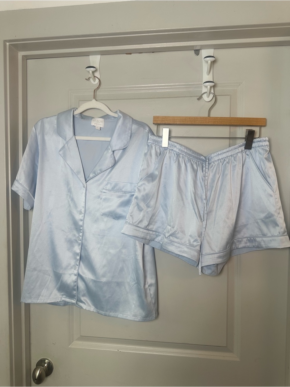 LE ROSE Baby Blue Satin Pajama Short Set, Large